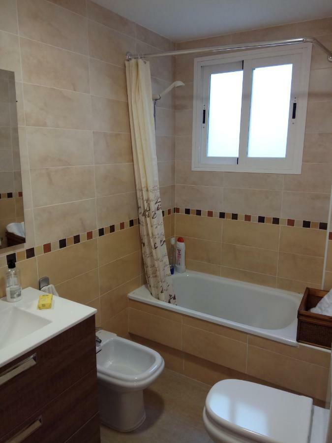 Precioso Atico En Torre De Benagalbon A 20 Metros Del Mar. Apartment Bagian luar foto