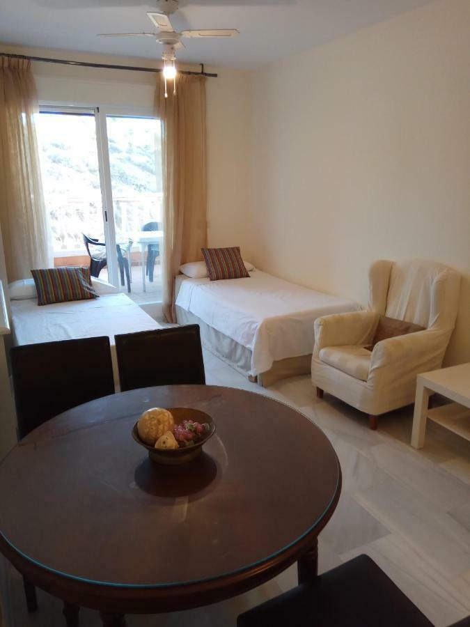 Precioso Atico En Torre De Benagalbon A 20 Metros Del Mar. Apartment Bagian luar foto